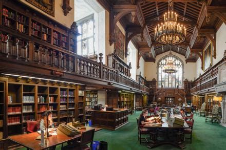 Understanding shakespeare is a collaboration between jstor labs and folger shakespeare library that links plays to the research on them. Top 100 Largest Libraries In The World - P94.Folger ...