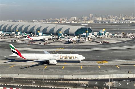 Dubai Airport Expects Passenger Surge As Uae Eases Travel Curbs