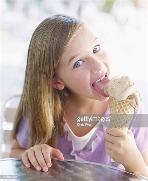 60 Meilleures Ice Cream Lick Photos Et Images Getty Images