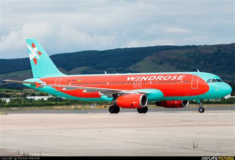 UR-WRN - Windrose Air Airbus A320 at Glasgow | Photo ID 330092 ...