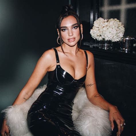 She moved to kosovo at the age of 11 before. Dua Lipa: 10 cosas que todo fan debe saber | EL IMPARCIAL ...