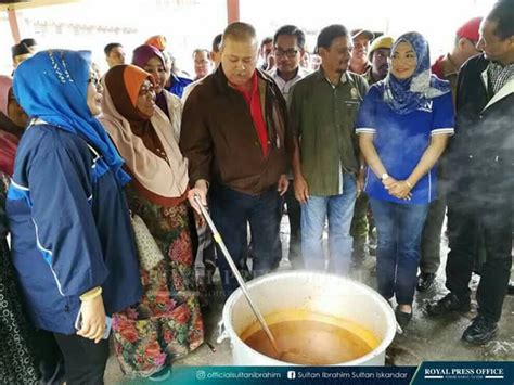 Sultan ibrahim sultan iskandar 5.117 views2 months ago. Sultan Johor berkenan lawat mangsa banjir Mersing