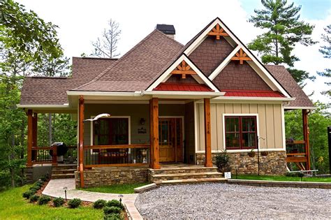Living areas, as well as the master suite, offer lake many lake lots are sloping, so another frequent feature seen in these plans is the daylight basement or terrace level. Rustic House Plans | Small lake houses, Rustic house plans ...