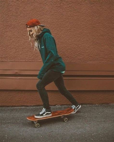 Affordable Tomboy Outfit Ideas For You To Try Asap 05 Skater Girl