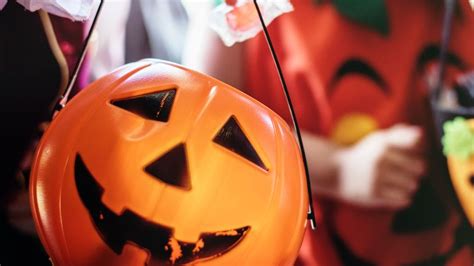 Cdc Issues Halloween Trick Or Treating Guidelines