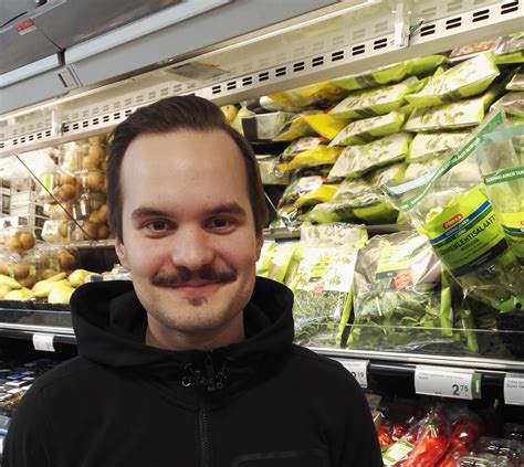 Juuso Oikarinen aloittaa K-kauppiaana: K-Market Matinkylästä entistä ...