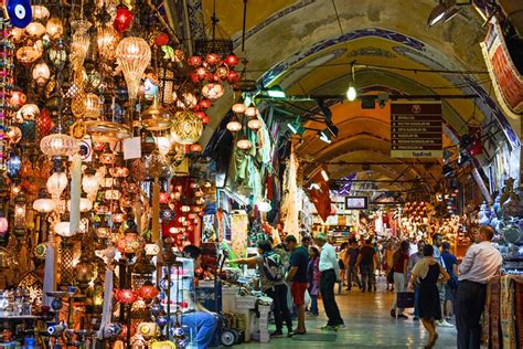 Istanbul S Grand Bazaar 10 Things To Buy Shopping Tips PlanetWare