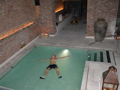 Check Out The Glitzy Roman Bathhouse That Just Opened In Downtown Manhattan