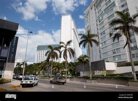 Hotels And Resorts Boulevard Kukulkan In The Hotel Zone Cancun
