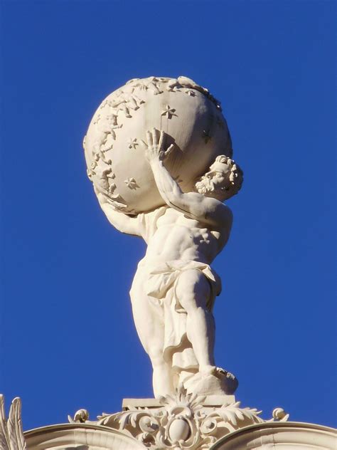 Estatua De Atlas En El Palacio Linderhof Ancient Greek Sculpture