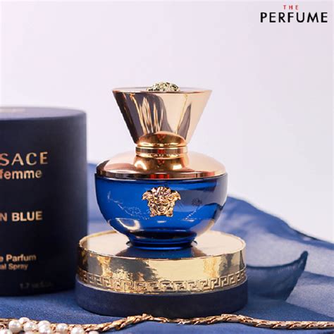 I tested out the longevity of dylan blue, and it lasted for the whole day, around 7 hours and beyond. Review Nước Hoa Versace Dylan Blue Pour Femme Eau De ...