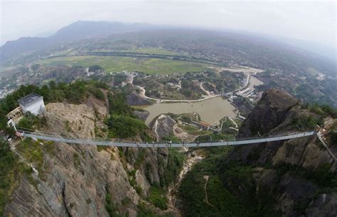China Opens Glass Bottomed Bridge 600 Feet Above Canyon Time