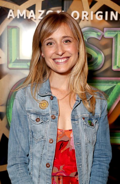 Allison Mack And The Nxvim Case Everything To Know As Smallville Star Leaves Prison Early