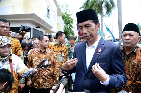 Gerakan Ibu Jari Ibu Untuk Jokowi Dua Periode Angkasabola Situs