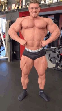 Bodybuilder Bodybuilding GIF Bodybuilder Bodybuilding Flexing Discover Share GIFs