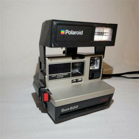 Vintage Polaroid Sun 600 Lms Instant Film Flash Camera With Strap