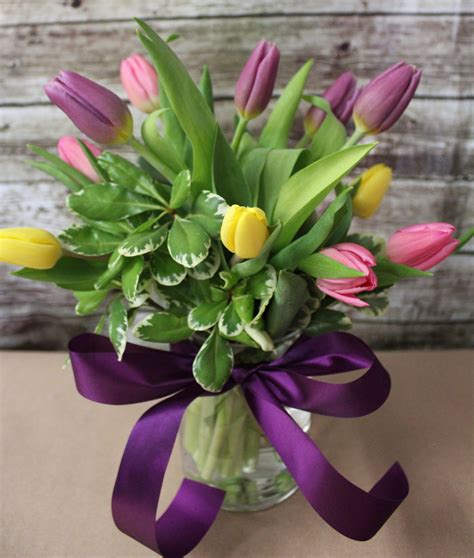Tulips Gathered In Vase In Orange Ca The Dizzy Daisy