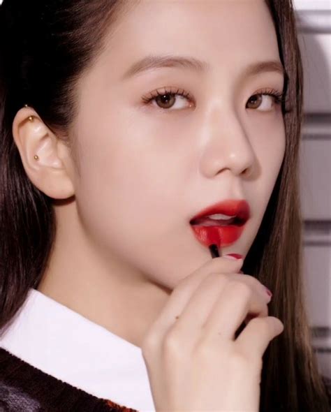 Jisoo X Dior For Marie Claire Korea September 2020 Issue Black Pink Leader Black Pink Kpop Yg