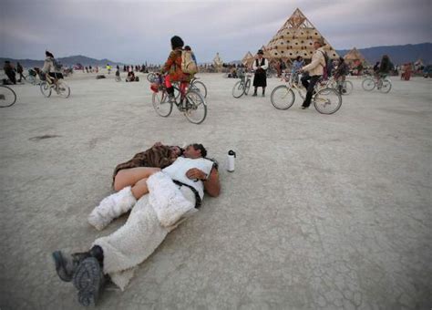 Burning Man 2013 Record Crowds Visit Nevadas Black Rock Desert
