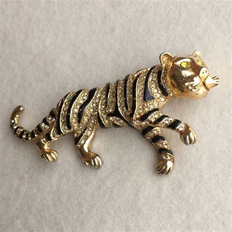 Large Vintage Gold Tone Enamel Rhinestone Tiger Cat Brooch ~ Costume Jewellery Cat Brooch