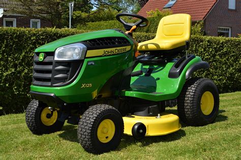 John Deere Lawn Mower Tractor Or Zero Turn For Lawn Care Needs