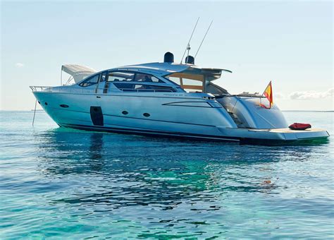 Luxury Yacht Pershing 80 Halley For Charter Pure Yachting