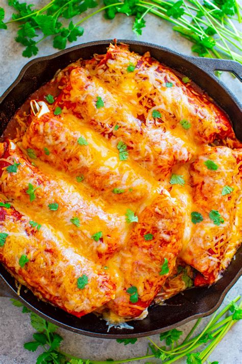 They come together quickly, are easy to eat, and often a food the. Smothered Beef Burritos Recipe (Easy to Make & Freeze!) - Averie Cooks