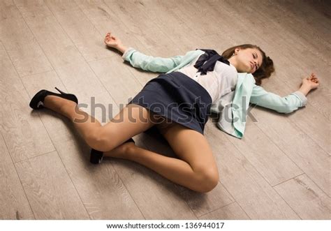 Crime Scene Simulation College Girl Lying写真素材136944017 Shutterstock