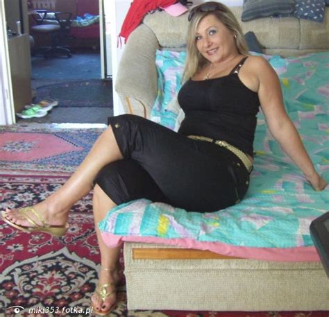 Mature Sexy Mom Image