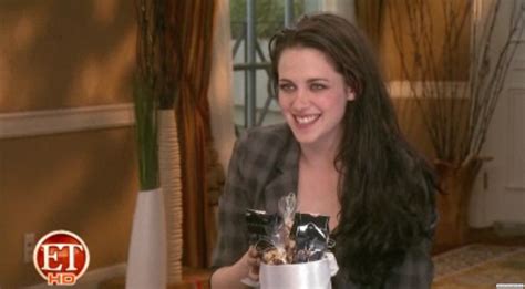 Screen Captures Entertainment Tonight Interview November 3rd 2011 Kristen Stewart Image