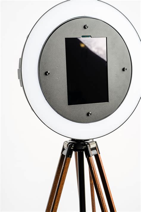 interactive selfie photo booth rental fotably