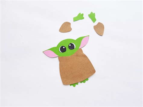 Super Simple Baby Yoda Papercraft Template Free Download
