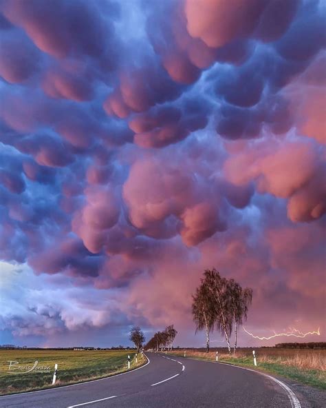 Canon Photography Crazy Mammatus Clouds In Germany Photography