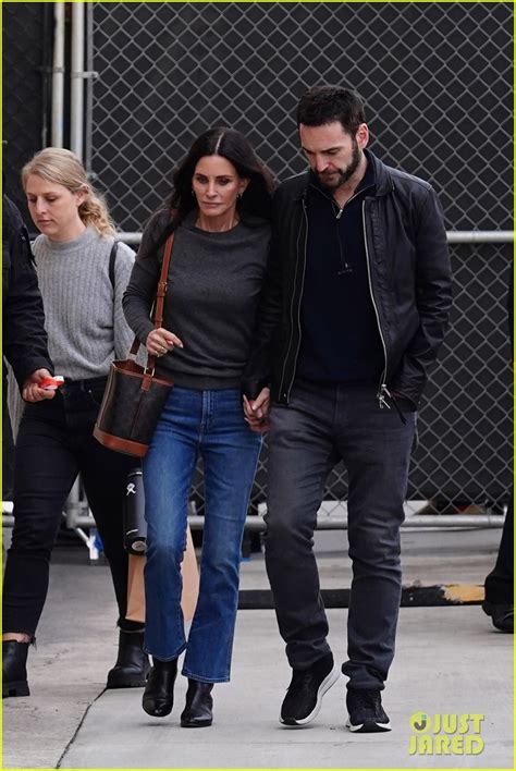 Photo Courteney Cox Johnny Mcdaid Hold Hands Arriving At Jimmy Kimmel