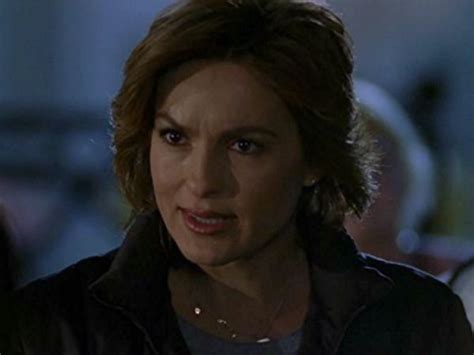 35 photos of olivia benson on law and order svu through the years law and order svu olivia