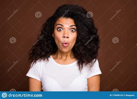 Close Up Photo Of Astonished Afro American Girl Hear News Wonder Stare Stupor Wear Casual Style