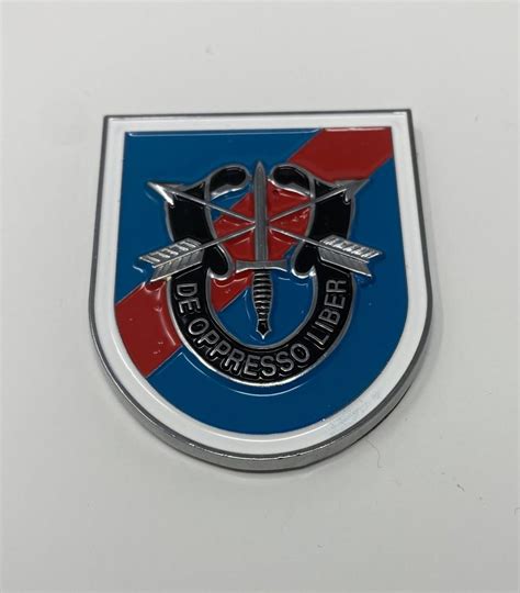 Army Special Forces Crossed Arrows Insignia Miniature 34″ Excalibur