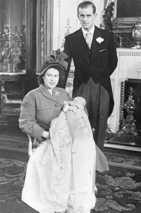Dit betekent dat ook de royals opnieuw in lockdown moeten. Zien: De koninklijke liefde van Elizabeth en Philip ...