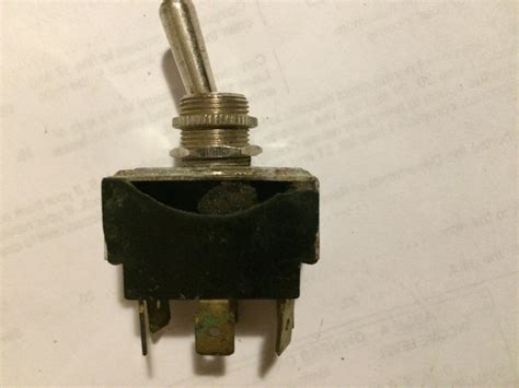 Carling Toggle Switch 6 Terminals Momentary
