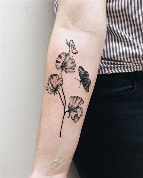 By Finley Jordan Mothmilk Geometric Tattoo Flower Tattoo Tattoos
