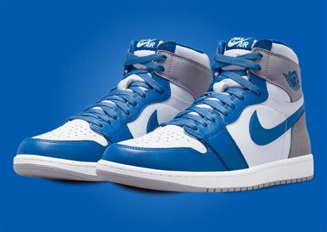 Official Look At The Air Jordan 1 Retro High Og True Blue Sneaker News