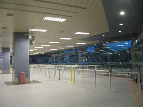 Filechangi Airport Terminal 1 Arrival Hall 2 Wikimedia Commons