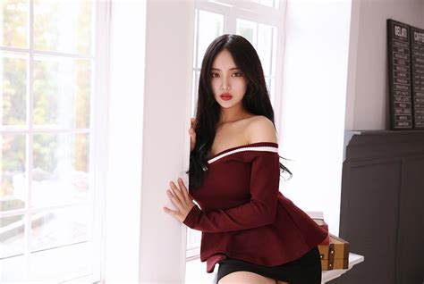 Meet The Korean Girl Breaking The Internet With Her Unbelievable Curves Awkwordopedia