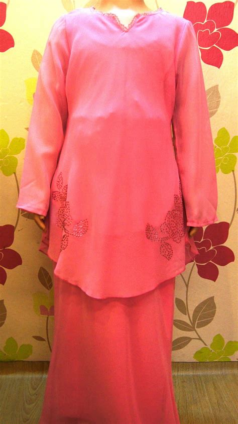 This particular piece by zalia at zalora combines traditional baju kurung designs with. Butik Qaireen: Baju Kurung Peplum Kanak-Kanak Chiffon Murah