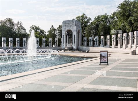The Fountain And Pacific Triumphal Arch At The World War Ii Memorial
