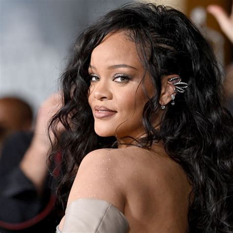 Rihanna Ditched Her Xl Hair Extensions And Debuts New Lob Haircut
