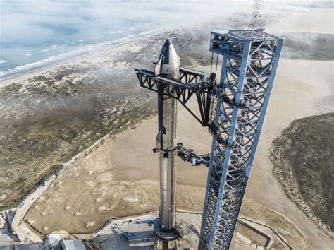 Epic Photos Of Spacexs Massive Starship Rocket On Launch Pad Petapixel