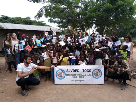 Qui Sommes Nous Ajvdec Togo Association Humanitaire