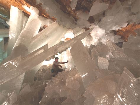 Light Color Sound Crystal Cave