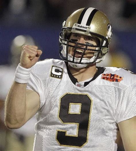 Drew Brees Warms Up Super Bowl Winning Arm By Signing 1000 Books Per